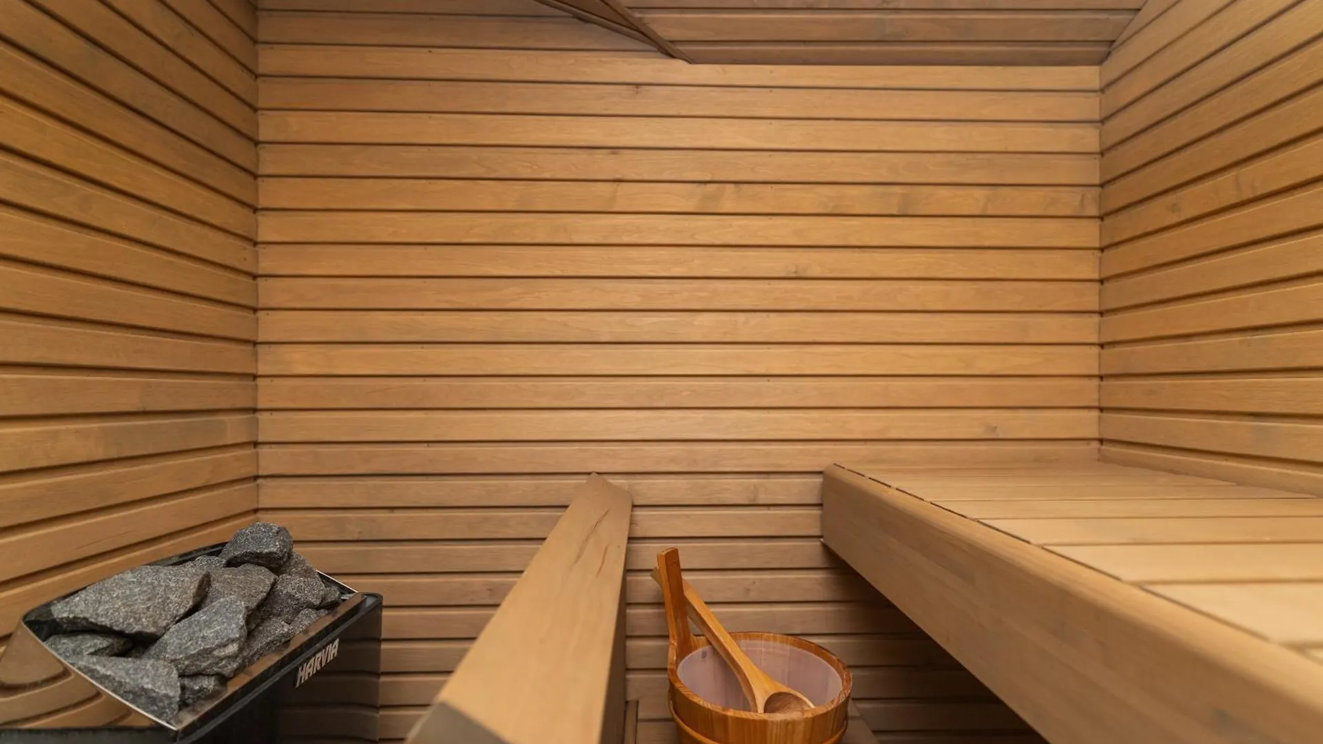 Toeoeloe Penthouse Apartments Helsinki